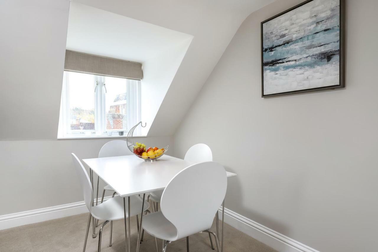 Gorgeous Apartment In The Centre Of Winchester Bagian luar foto