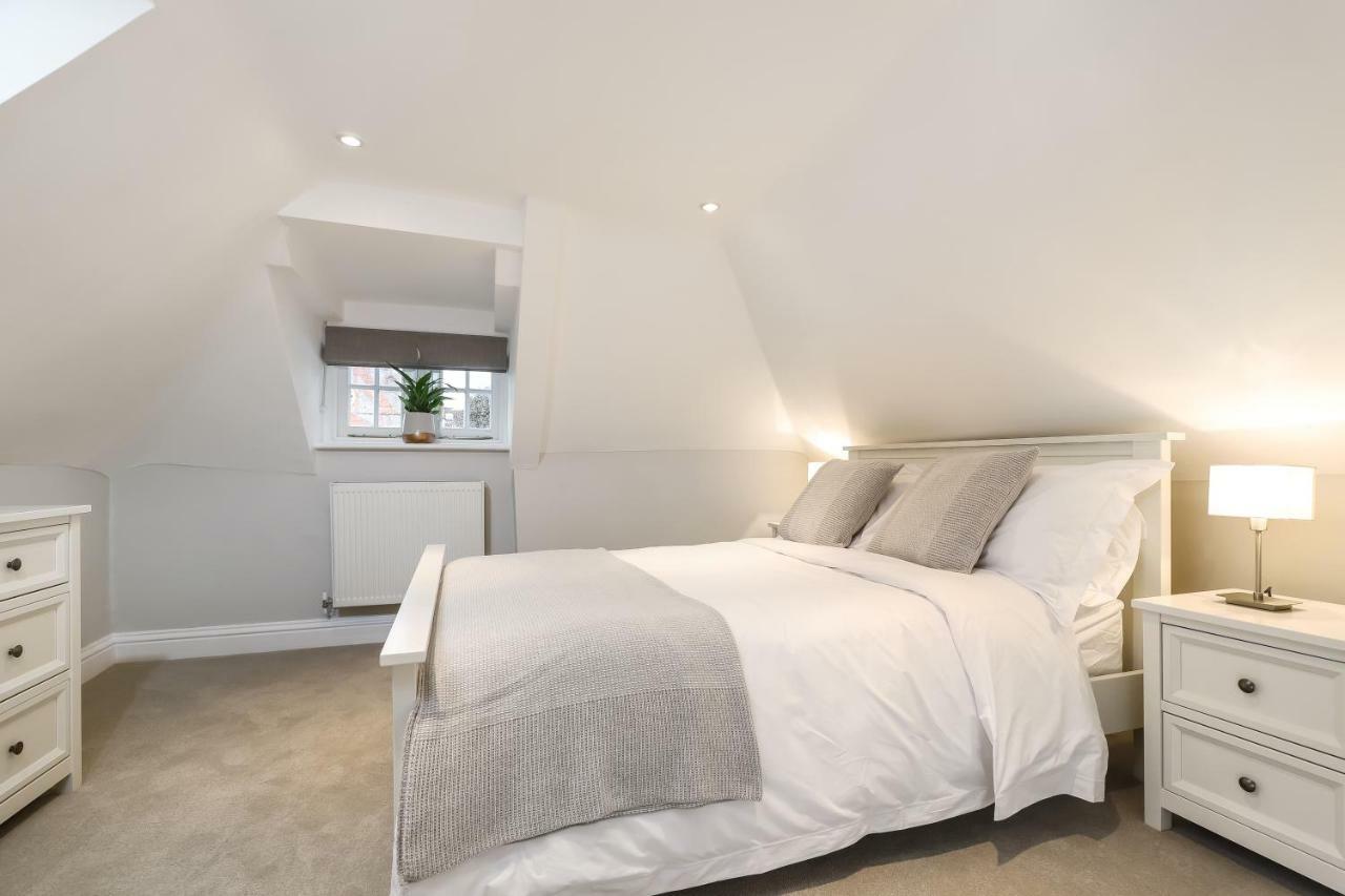 Gorgeous Apartment In The Centre Of Winchester Bagian luar foto